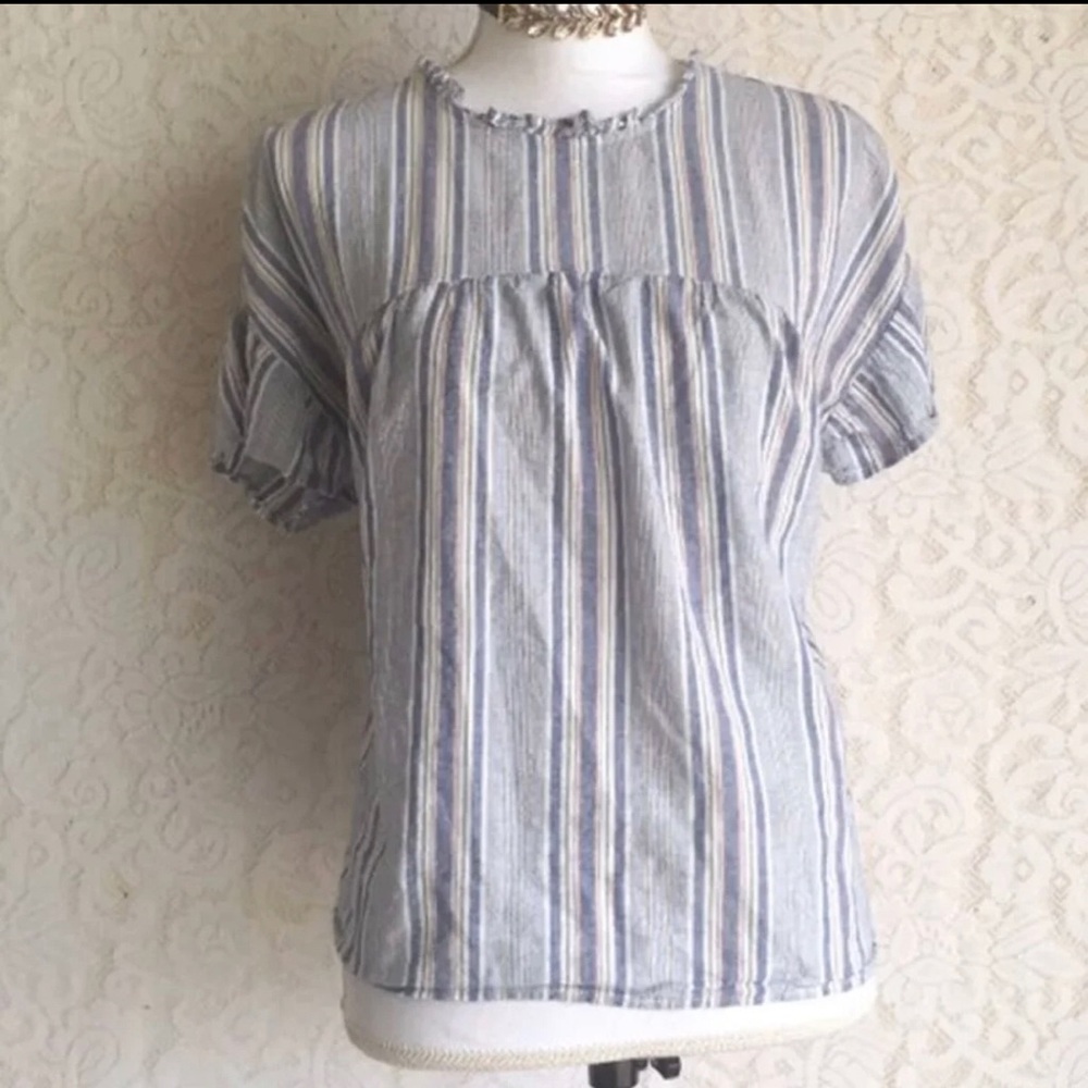 Vertical striped blue blouse puff sleeve